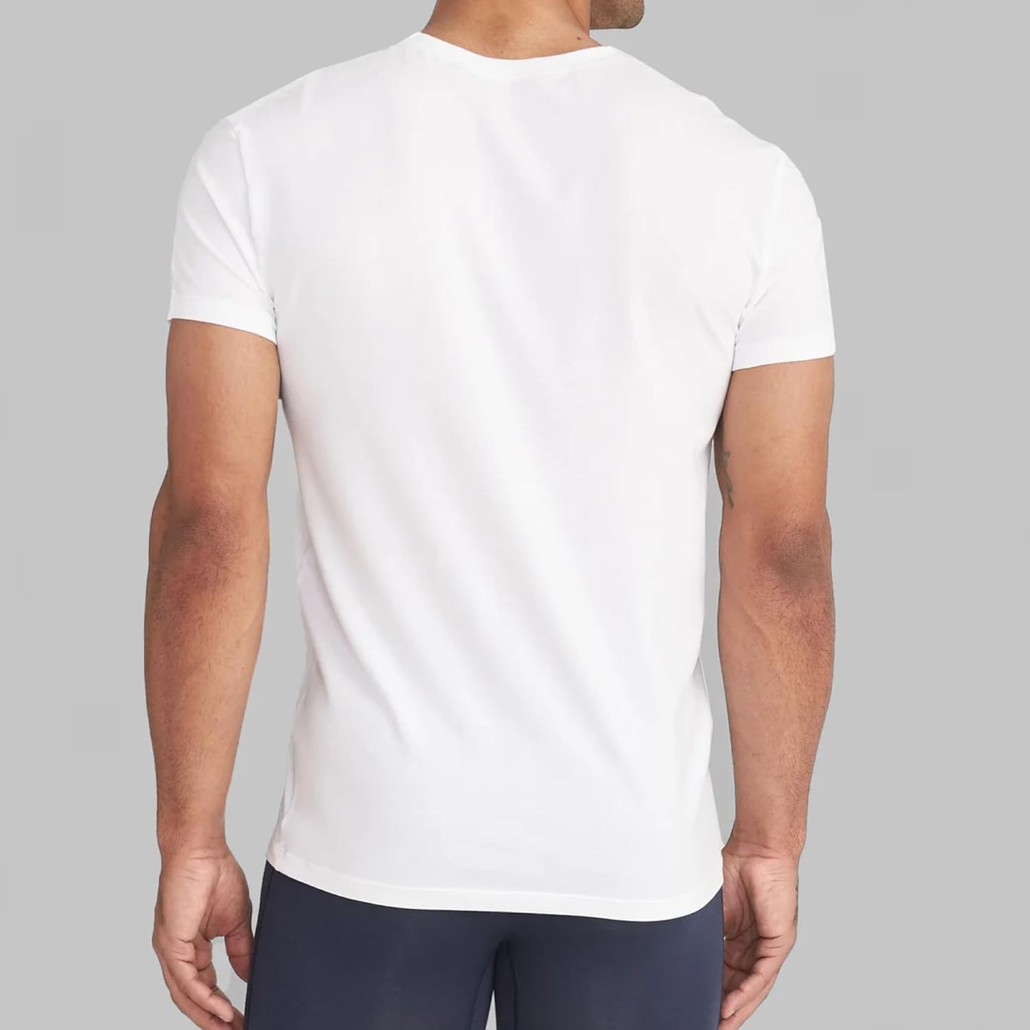Tommy John Men's High V Neck Undershirt, Second Skin Fabric, Slim Fit T-Shirt with Stay Tuck Design