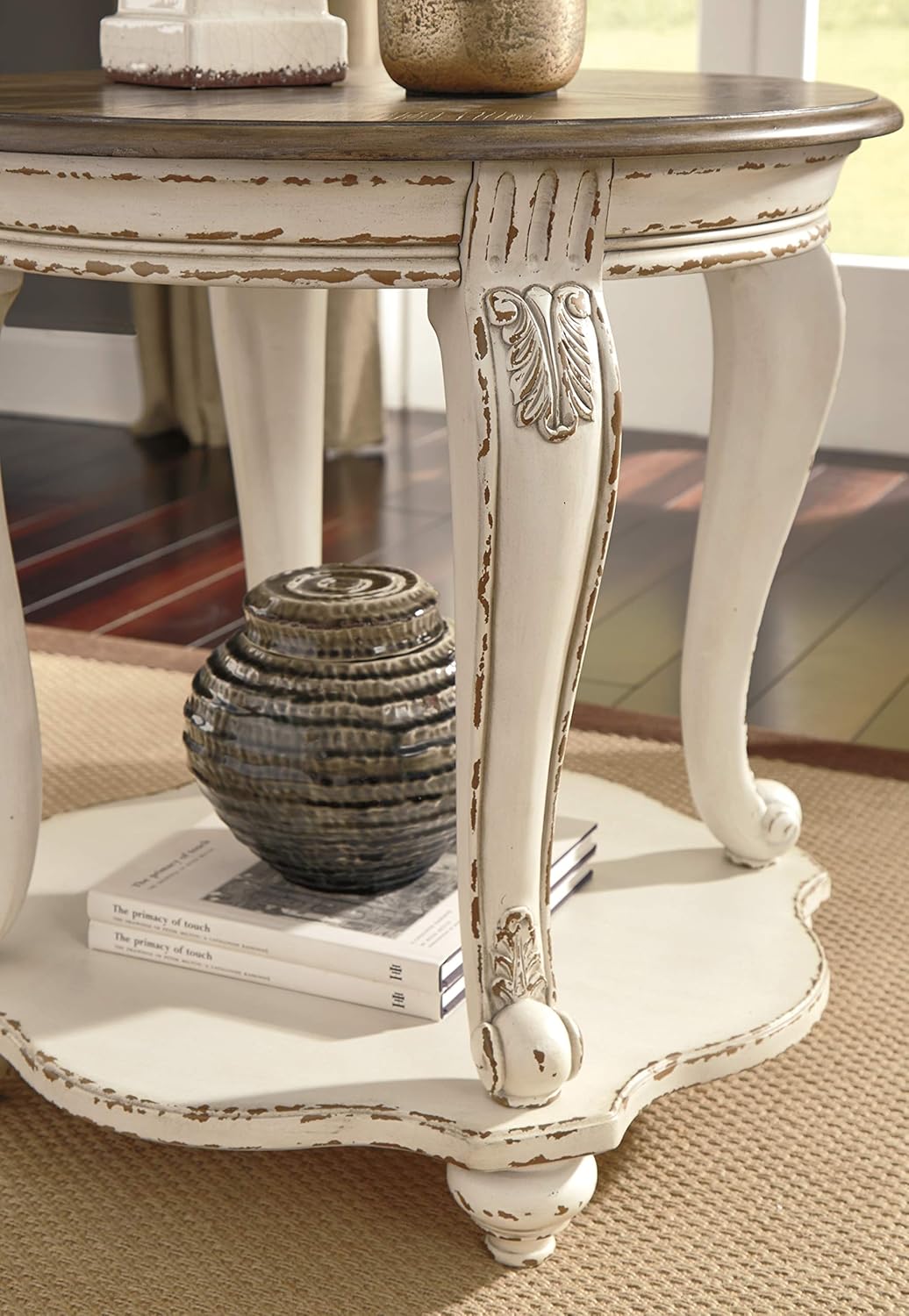 Signature Design by Ashley Realyn Round End Table, Cottage-Style Side Table with Antiqued Two-Tone Finish, Wood & Veneer Construction for Living Room or Bedroom, White/Brown